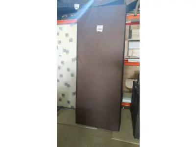 LOTE 259 - 02 BASES DE CAMA DE CASAL COURINO PRETO E MARROM 1,98CM X 1,58CM. (NO ESTADO EM QUE SE ENCONTRA. SUJEITO A AVARIAS OCULTAS/VISÍVEIS.)