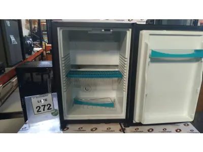 LOTE 272 - 01 FRIGOBAR MARCA ELECTROLUX. (NO ESTADO) ATENÇÃO! FAZER A VISITAÇÃO ANTES DE ARREMATAR, NÃO SABEMOS SE FUNCIONA, LEILÃO NÃO TEM GARANTIA E NEM DEVOLUÇÃO, SUJEITO A POSSÍVEIS AVARIAS VISÍVEIS/OCULTAS E/OU AUSÊNCIA DE COMPONENTES.