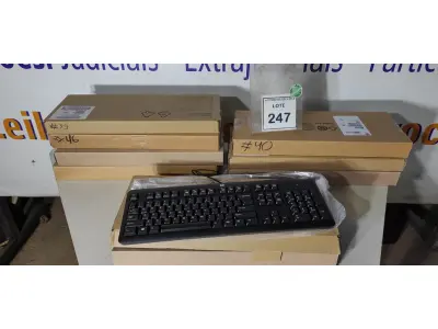 LOTE 247 - 08 TECLADOS DE COMPUTADOR. (NO ESTADO EM QUE SE ENCONTRA. SUJEITO A AVARIAS OCULTAS/VISÍVEIS.)