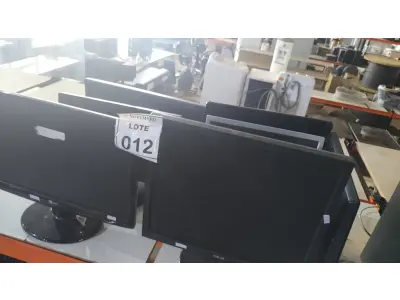 LOTE 012 - 07 MONITORES LCD DE MARCAS E MODELOS DIVERSOS. (NO ESTADO) ATENÇÃO! FAZER A VISITAÇÃO ANTES DE ARREMATAR, NÃO SABEMOS SE FUNCIONA, LEILÃO NÃO TEM GARANTIA E NEM DEVOLUÇÃO, SUJEITO A POSSÍVEIS AVARIAS VISÍVEIS/OCULTAS E/OU AUSÊNCIA DE COMPONENTES.