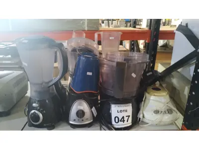 01 LOTE COM VÁRIOS MOTORES DE LIQUIDIFICADORES, COPOS E PROCESSADOR DE ALIMENTOS. (NO ESTADO) ATENÇÃO! FAZER A VISITAÇÃO ANTES DE ARREMATAR, NÃO SABEMOS SE FUNCIONA, LEILÃO NÃO TEM GARANTIA E NEM DEVOLUÇÃO, SUJEITO A POSSÍVEIS AVARIAS VISÍVEIS/OCULTAS E/OU AUSÊNCIA DE COMPONENTES.