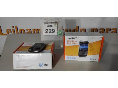 LOTE 229 - 02 BLACKBERRY BOLD 9700. (NO ESTADO EM QUE SE ENCONTRA. SUJEITO A AVARIAS OCULTAS/VISÍVEIS.) CS433999, CS671512