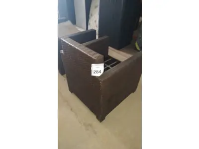 LOTE 284 - 01 POLTRONA DE JARDIM. (NO ESTADO EM QUE SE ENCONTRA. SUJEITO A AVARIAS OCULTAS/VISÍVEIS.) BH1646J