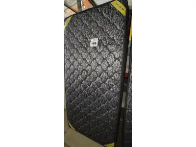 LOTE 168 - 01 COLCHÃO SOLTEIRO COM BASE 1,88CM X 0,88CM. (NO ESTADO EM QUE SE ENCONTRA. SUJEITO A AVARIAS OCULTAS/VISÍVEIS.) AU2189V