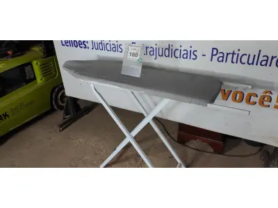 LOTE 160 - 01 TÁBUA DE PASSAR ROUPAS. (NO ESTADO EM QUE SE ENCONTRA. SUJEITO A AVARIAS OCULTAS/VISÍVEIS.)