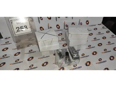 LOTE 253 - 07 CAIXAS COM FECHADURAS. (NO ESTADO EM QUE SE ENCONTRA. SUJEITO A AVARIAS OCULTAS/VISÍVEIS.)