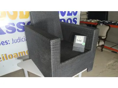 LOTE 146 - 01 POLTRONA DE JARDIM. (NO ESTADO EM QUE SE ENCONTRA. SUJEITO A AVARIAS OCULTAS/VISÍVEIS.) BH1679P