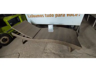 LOTE 159 - 01 ESPREGUIÇADEIRA. (NO ESTADO EM QUE SE ENCONTRA. SUJEITO A AVARIAS OCULTAS/VISÍVEIS.) BH1525V