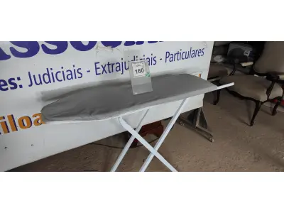 LOTE 160 - 01 TÁBUA DE PASSAR ROUPAS. (NO ESTADO EM QUE SE ENCONTRA. SUJEITO A AVARIAS OCULTAS/VISÍVEIS.)