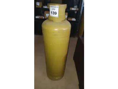 LOTE 139 - 01 BOTIJÃO DE GÁS VAZIO P45. (NO ESTADO EM QUE SE ENCONTRA. SUJEITO A AVARIAS OCULTAS/VISÍVEIS.)