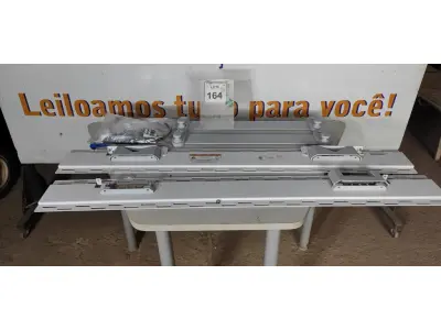 LOTE 164 - 01 SUPORTE STEELCASE . (NO ESTADO EM QUE SE ENCONTRA. SUJEITO A AVARIAS OCULTAS/VISÍVEIS.)