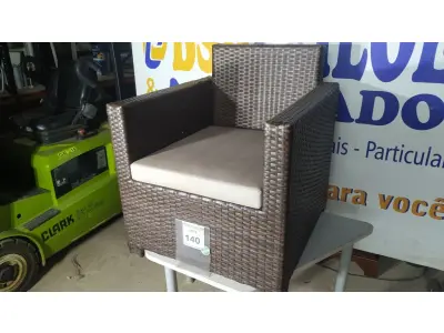 LOTE 140 - 01 POLTRONA DE JARDIM. (NO ESTADO EM QUE SE ENCONTRA. SUJEITO A AVARIAS OCULTAS/VISÍVEIS.) BH1580C