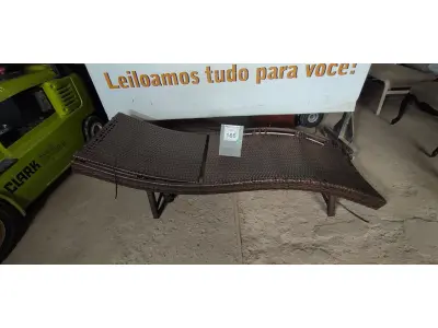 LOTE 165 - 01 ESPREGUIÇADEIRA. (NO ESTADO EM QUE SE ENCONTRA. SUJEITO A AVARIAS OCULTAS/VISÍVEIS.) BH1584D