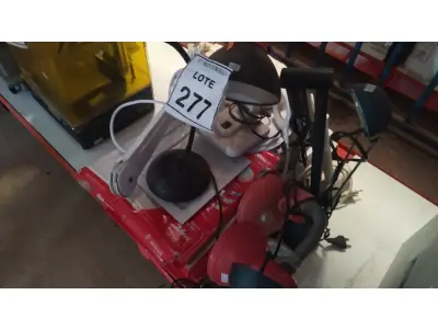 LOTE 277 - 01 LOTE COM VÁRIA LUMINÁRIAS DE MARCAS E MODELOS DIVERSOS. (NO ESTADO) ATENÇÃO! FAZER A VISITAÇÃO ANTES DE ARREMATAR, NÃO SABEMOS SE FUNCIONA, LEILÃO NÃO TEM GARANTIA E NEM DEVOLUÇÃO, SUJEITO A POSSÍVEIS AVARIAS VISÍVEIS/OCULTAS E/OU AUSÊNCIA DE COMPONENTES.