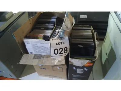 01 LOTE COM GRANDE QUANTIDADE DE CD E DVD. (NO ESTADO) ATENÇÃO! FAZER A VISITAÇÃO ANTES DE ARREMATAR, NÃO SABEMOS SE FUNCIONA, LEILÃO NÃO TEM GARANTIA E NEM DEVOLUÇÃO, SUJEITO A POSSÍVEIS AVARIAS VISÍVEIS/OCULTAS E/OU AUSÊNCIA DE COMPONENTES.