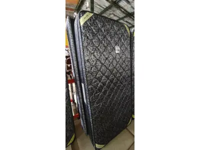 LOTE 176 - 01 COLCHÃO SOLTEIRO COM BASE 1,88CM X 0,88CM. (NO ESTADO EM QUE SE ENCONTRA. SUJEITO A AVARIAS OCULTAS/VISÍVEIS.) AU2472H