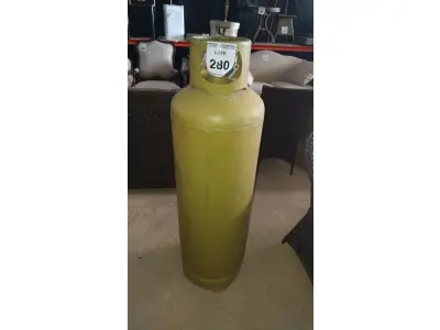 LOTE 280 - 01 BOTIJÃO DE GÁS VAZIO P45. (NO ESTADO EM QUE SE ENCONTRA. SUJEITO A AVARIAS OCULTAS/VISÍVEIS.)