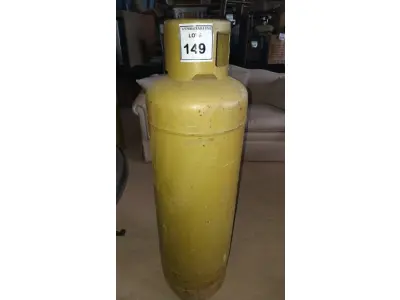 LOTE 149 - 01 BOTIJÃO DE GÁS VAZIO P45. (NO ESTADO EM QUE SE ENCONTRA. SUJEITO A AVARIAS OCULTAS/VISÍVEIS.)