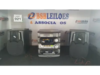 LOTE 021 - 01 APARELHO DE SOM COM 02 CAIXAS. (NO ESTADO) ATENÇÃO! FAZER A VISITAÇÃO ANTES DE ARREMATAR, NÃO SABEMOS SE FUNCIONA, LEILÃO NÃO TEM GARANTIA E NEM DEVOLUÇÃO, SUJEITO A POSSÍVEIS AVARIAS VISÍVEIS/OCULTAS E/OU AUSÊNCIA DE COMPONENTES.