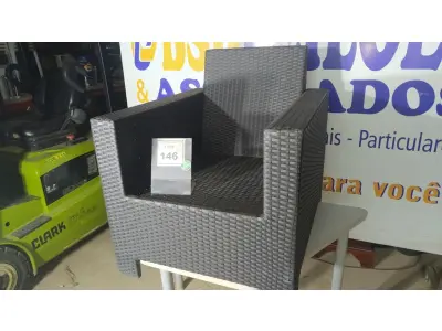 LOTE 146 - 01 POLTRONA DE JARDIM. (NO ESTADO EM QUE SE ENCONTRA. SUJEITO A AVARIAS OCULTAS/VISÍVEIS.) BH1679P