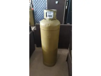 LOTE 269 - 01 BOTIJÃO DE GÁS VAZIO P45. (NO ESTADO EM QUE SE ENCONTRA. SUJEITO A AVARIAS OCULTAS/VISÍVEIS.)