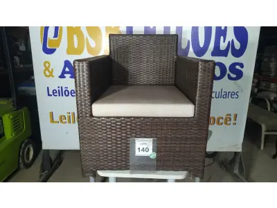 LOTE 140 - 01 POLTRONA DE JARDIM. (NO ESTADO EM QUE SE ENCONTRA. SUJEITO A AVARIAS OCULTAS/VISÍVEIS.) BH1580C