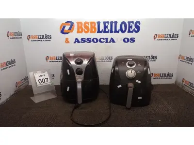 LOTE 007 - 01 AIR FRYER MARCAS FUN KITCHEN E MONDIAL. (NO ESTADO) ATENÇÃO! FAZER A VISITAÇÃO ANTES DE ARREMATAR, NÃO SABEMOS SE FUNCIONA, LEILÃO NÃO TEM GARANTIA E NEM DEVOLUÇÃO, SUJEITO A POSSÍVEIS AVARIAS VISÍVEIS/OCULTAS E/OU AUSÊNCIA DE COMPONENTES.