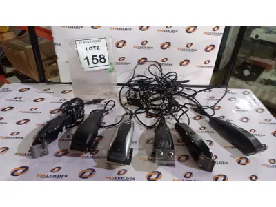 06 MÁQUINAS DE CORTAR CABELO. (NO ESTADO) ATENÇÃO! FAZER A VISITAÇÃO ANTES DE ARREMATAR, NÃO SABEMOS SE FUNCIONA, LEILÃO NÃO TEM GARANTIA E NEM DEVOLUÇÃO, SUJEITO A POSSÍVEIS AVARIAS VISÍVEIS/OCULTAS E/OU AUSÊNCIA DE COMPONENTES.