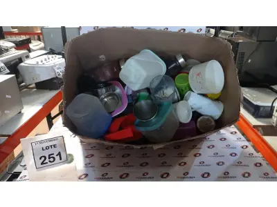 LOTE 251 - 01 LOTE COM UTENSÍLIOS DE COZINHA DIVERSOS. (NO ESTADO) ATENÇÃO! FAZER A VISITAÇÃO ANTES DE ARREMATAR, NÃO SABEMOS SE FUNCIONA, LEILÃO NÃO TEM GARANTIA E NEM DEVOLUÇÃO, SUJEITO A POSSÍVEIS AVARIAS VISÍVEIS/OCULTAS E/OU AUSÊNCIA DE COMPONENTES.