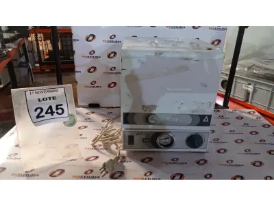 01 ESTUFA PARA ESTERILIZAÇÃO E SECAGEM MARCA MASTER. (NO ESTADO) ATENÇÃO! FAZER A VISITAÇÃO ANTES DE ARREMATAR, NÃO SABEMOS SE FUNCIONA, LEILÃO NÃO TEM GARANTIA E NEM DEVOLUÇÃO, SUJEITO A POSSÍVEIS AVARIAS VISÍVEIS/OCULTAS E/OU AUSÊNCIA DE COMPONENTES.