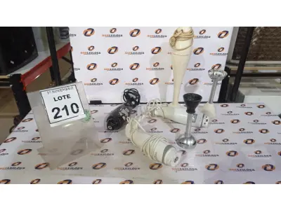 LOTE 210 - 01 LOTE COM VÁRIOS MIXER DE ALIMENTOS. (NO ESTADO) ATENÇÃO! FAZER A VISITAÇÃO ANTES DE ARREMATAR, NÃO SABEMOS SE FUNCIONA, LEILÃO NÃO TEM GARANTIA E NEM DEVOLUÇÃO, SUJEITO A POSSÍVEIS AVARIAS VISÍVEIS/OCULTAS E/OU AUSÊNCIA DE COMPONENTES.