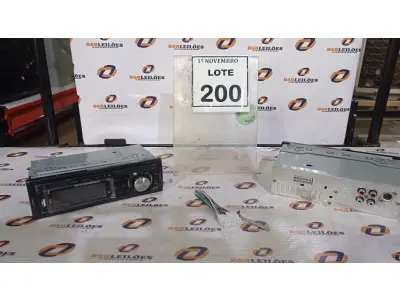 LOTE 200 - 02 APARELHOS DE SOM AUTOMOTIVO. (NO ESTADO) ATENÇÃO! FAZER A VISITAÇÃO ANTES DE ARREMATAR, NÃO SABEMOS SE FUNCIONA, LEILÃO NÃO TEM GARANTIA E NEM DEVOLUÇÃO, SUJEITO A POSSÍVEIS AVARIAS VISÍVEIS/OCULTAS E/OU AUSÊNCIA DE COMPONENTES.