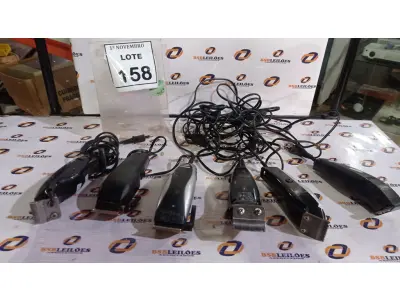 LOTE 158 - 06 MÁQUINAS DE CORTAR CABELO. (NO ESTADO) ATENÇÃO! FAZER A VISITAÇÃO ANTES DE ARREMATAR, NÃO SABEMOS SE FUNCIONA, LEILÃO NÃO TEM GARANTIA E NEM DEVOLUÇÃO, SUJEITO A POSSÍVEIS AVARIAS VISÍVEIS/OCULTAS E/OU AUSÊNCIA DE COMPONENTES.