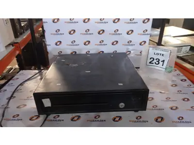 01 GAVETA DE DINHEIRO. (NO ESTADO) ATENÇÃO! FAZER A VISITAÇÃO ANTES DE ARREMATAR, NÃO SABEMOS SE FUNCIONA, LEILÃO NÃO TEM GARANTIA E NEM DEVOLUÇÃO, SUJEITO A POSSÍVEIS AVARIAS VISÍVEIS/OCULTAS E/OU AUSÊNCIA DE COMPONENTES.