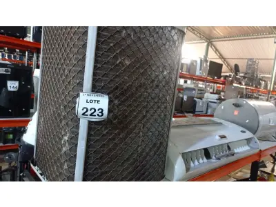LOTE 223 - 01 CONDENSADORA 220V 36000 BTU MARCA CARRIER E 01 EVAPORADORA MARCA CARRIER. (NO ESTADO) ATENÇÃO! FAZER A VISITAÇÃO ANTES DE ARREMATAR, NÃO SABEMOS SE FUNCIONA, LEILÃO NÃO TEM GARANTIA E NEM DEVOLUÇÃO, SUJEITO A POSSÍVEIS AVARIAS VISÍVEIS/OCULTAS E/OU AUSÊNCIA DE COMPONENTES.
