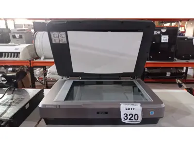 LOTE 320 - 01 SCANNER MARCA EPSON. (NO ESTADO) ATENÇÃO! FAZER A VISITAÇÃO ANTES DE ARREMATAR, NÃO SABEMOS SE FUNCIONA, LEILÃO NÃO TEM GARANTIA E NEM DEVOLUÇÃO, SUJEITO A POSSÍVEIS AVARIAS VISÍVEIS/OCULTAS E/OU AUSÊNCIA DE COMPONENTES.