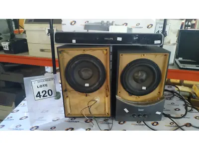 LOTE 420 - 01 DVD HOME THEATER MARCA PHILCO COM 02 CAIXAS MARCAS DIVOOM. (NO ESTADO) ATENÇÃO! FAZER A VISITAÇÃO ANTES DE ARREMATAR, NÃO SABEMOS SE FUNCIONA, LEILÃO NÃO TEM GARANTIA E NEM DEVOLUÇÃO, SUJEITO A POSSÍVEIS AVARIAS VISÍVEIS/OCULTAS E/OU AUSÊNCIA DE COMPONENTES.
