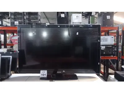 01 TV LCD 52‘’ MARCA PHILIPS. (NO ESTADO) ATENÇÃO! FAZER A VISITAÇÃO ANTES DE ARREMATAR, NÃO SABEMOS SE FUNCIONA, LEILÃO NÃO TEM GARANTIA E NEM DEVOLUÇÃO, SUJEITO A POSSÍVEIS AVARIAS VISÍVEIS/OCULTAS E/OU AUSÊNCIA DE COMPONENTES.