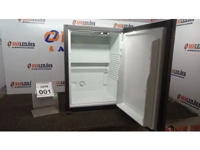 LOTE 001 - 01 FRIGOBAR 220V MARCA ELECTROLUX. (NO ESTADO) ATENÇÃO! FAZER A VISITAÇÃO ANTES DE ARREMATAR, NÃO SABEMOS SE FUNCIONA, LEILÃO NÃO TEM GARANTIA E NEM DEVOLUÇÃO, SUJEITO A POSSÍVEIS AVARIAS VISÍVEIS/OCULTAS E/OU AUSÊNCIA DE COMPONENTES.