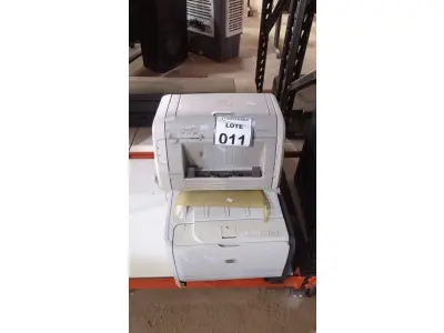 LOTE 011 - 03 IMPRESSORAS DE MARCAS E MODELOS DIVERSOS. (NO ESTADO) ATENÇÃO! FAZER A VISITAÇÃO ANTES DE ARREMATAR, NÃO SABEMOS SE FUNCIONA, LEILÃO NÃO TEM GARANTIA E NEM DEVOLUÇÃO, SUJEITO A POSSÍVEIS AVARIAS VISÍVEIS/OCULTAS E/OU AUSÊNCIA DE COMPONENTES.