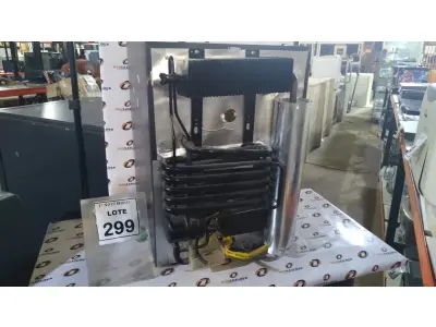 LOTE 299 - 01 FRIGOBAR 220V MARCA ELECTROLUX. (NO ESTADO) ATENÇÃO! FAZER A VISITAÇÃO ANTES DE ARREMATAR, NÃO SABEMOS SE FUNCIONA, LEILÃO NÃO TEM GARANTIA E NEM DEVOLUÇÃO, SUJEITO A POSSÍVEIS AVARIAS VISÍVEIS/OCULTAS E/OU AUSÊNCIA DE COMPONENTES.