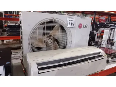 LOTE 115 - 01 CONDENSADORA 9.000 BTUS MARCA LG E 01 EVAPORADORA 12.000 MARCA FUJITSU. (NO ESTADO) ATENÇÃO! FAZER A VISITAÇÃO ANTES DE ARREMATAR, NÃO SABEMOS SE FUNCIONA, LEILÃO NÃO TEM GARANTIA E NEM DEVOLUÇÃO, SUJEITO A POSSÍVEIS AVARIAS VISÍVEIS/OCULTAS E/OU AUSÊNCIA DE COMPONENTES.