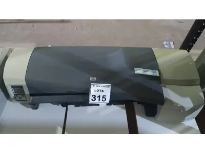 LOTE 315 - 01 PLOTTER DE MESA MODELO DESIGNJET 111 MARCA HP. (NO ESTADO) ATENÇÃO! FAZER A VISITAÇÃO ANTES DE ARREMATAR, NÃO SABEMOS SE FUNCIONA, LEILÃO NÃO TEM GARANTIA E NEM DEVOLUÇÃO, SUJEITO A POSSÍVEIS AVARIAS VISÍVEIS/OCULTAS E/OU AUSÊNCIA DE COMPONENTES.