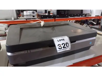 LOTE 320 - 01 SCANNER MARCA EPSON. (NO ESTADO) ATENÇÃO! FAZER A VISITAÇÃO ANTES DE ARREMATAR, NÃO SABEMOS SE FUNCIONA, LEILÃO NÃO TEM GARANTIA E NEM DEVOLUÇÃO, SUJEITO A POSSÍVEIS AVARIAS VISÍVEIS/OCULTAS E/OU AUSÊNCIA DE COMPONENTES.