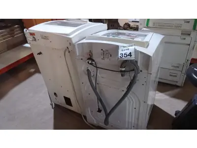 LOTE 354 - 01 MÁQUINA DE LAVAR 127V MARCA ELECTROLUX E 01 SUCATA DE MÁQUINA DE LAVAR MARCA BRASTEMP. (NO ESTADO) ATENÇÃO! FAZER A VISITAÇÃO ANTES DE ARREMATAR, NÃO SABEMOS SE FUNCIONA, LEILÃO NÃO TEM GARANTIA E NEM DEVOLUÇÃO, SUJEITO A POSSÍVEIS AVARIAS VISÍVEIS/OCULTAS E/OU AUSÊNCIA DE COMPONENTES.