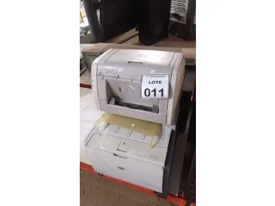 LOTE 011 - 03 IMPRESSORAS DE MARCAS E MODELOS DIVERSOS. (NO ESTADO) ATENÇÃO! FAZER A VISITAÇÃO ANTES DE ARREMATAR, NÃO SABEMOS SE FUNCIONA, LEILÃO NÃO TEM GARANTIA E NEM DEVOLUÇÃO, SUJEITO A POSSÍVEIS AVARIAS VISÍVEIS/OCULTAS E/OU AUSÊNCIA DE COMPONENTES.