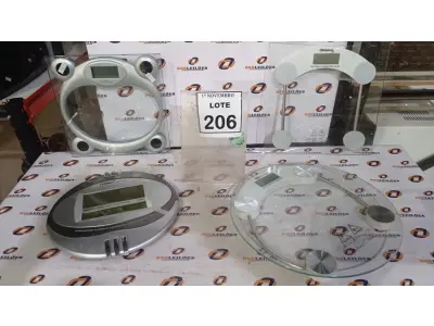 LOTE 206 - 04 BALANÇAS CORPORAIS. (NO ESTADO) ATENÇÃO! FAZER A VISITAÇÃO ANTES DE ARREMATAR, NÃO SABEMOS SE FUNCIONA, LEILÃO NÃO TEM GARANTIA E NEM DEVOLUÇÃO, SUJEITO A POSSÍVEIS AVARIAS VISÍVEIS/OCULTAS E/OU AUSÊNCIA DE COMPONENTES.