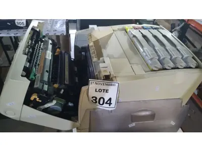 LOTE 304 - 01 IMPRESSORA PHASER 6300. (NO ESTADO) ATENÇÃO! FAZER A VISITAÇÃO ANTES DE ARREMATAR, NÃO SABEMOS SE FUNCIONA, LEILÃO NÃO TEM GARANTIA E NEM DEVOLUÇÃO, SUJEITO A POSSÍVEIS AVARIAS VISÍVEIS/OCULTAS E/OU AUSÊNCIA DE COMPONENTES.