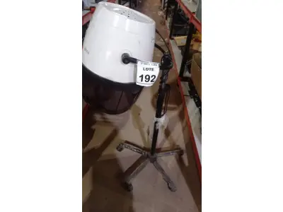 LOTE 192 - 01 SECADOR DE CABELO PROFISSIONAL MARCA MEGA BELL. (NO ESTADO) ATENÇÃO! FAZER A VISITAÇÃO ANTES DE ARREMATAR, NÃO SABEMOS SE FUNCIONA, LEILÃO NÃO TEM GARANTIA E NEM DEVOLUÇÃO, SUJEITO A POSSÍVEIS AVARIAS VISÍVEIS/OCULTAS E/OU AUSÊNCIA DE COMPONENTES.