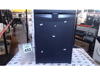 LOTE 452 - 01 FRIGOBAR 220V MARCA ELECTROLUX. (NO ESTADO) ATENÇÃO! FAZER A VISITAÇÃO ANTES DE ARREMATAR, NÃO SABEMOS SE FUNCIONA, LEILÃO NÃO TEM GARANTIA E NEM DEVOLUÇÃO, SUJEITO A POSSÍVEIS AVARIAS VISÍVEIS/OCULTAS E/OU AUSÊNCIA DE COMPONENTES.